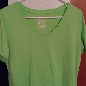Woman's XL Dri-Fit Nike shirt.